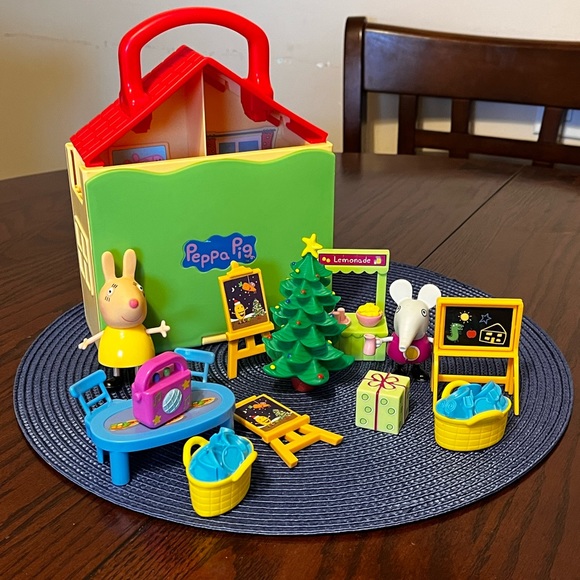 Peppa Pig Other - Peppa Pig Folding House Figures Accessories 15 PCS Mummy Rabbit Emily Elephant